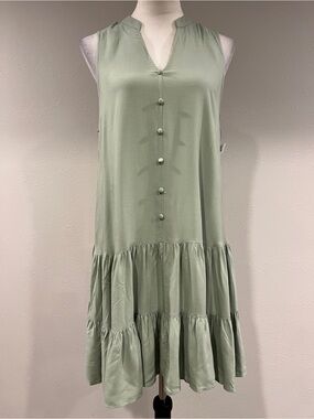 Nine West Sleeveless Sage oversized Tiered Fake Button-Front Dress size medium